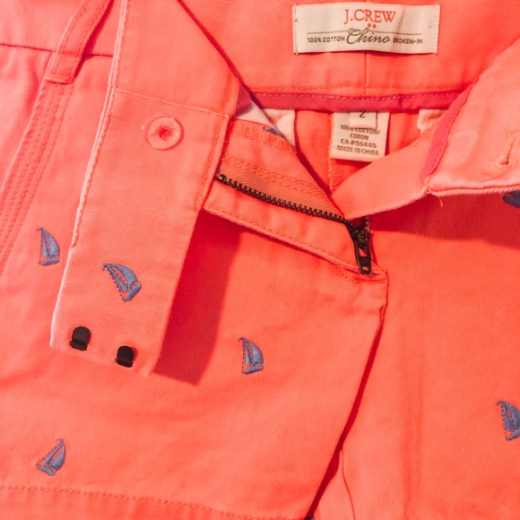 NWOT JCrew Size 2 Chinos coral & blue sailboats - Picture 2 of 2